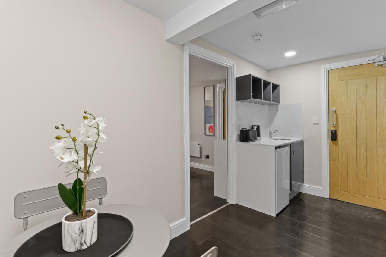 London'S Boutique Studio Exterior foto